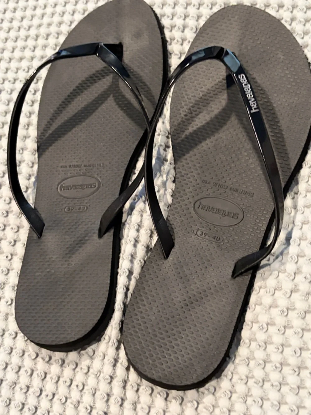 Havaianas Slim Flip Flops in Black - Picture 3 of 4